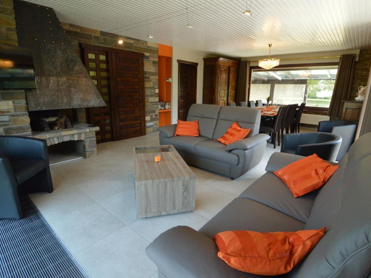 Elegant Villa In Stavelot With Fitness Playroom Extérieur photo