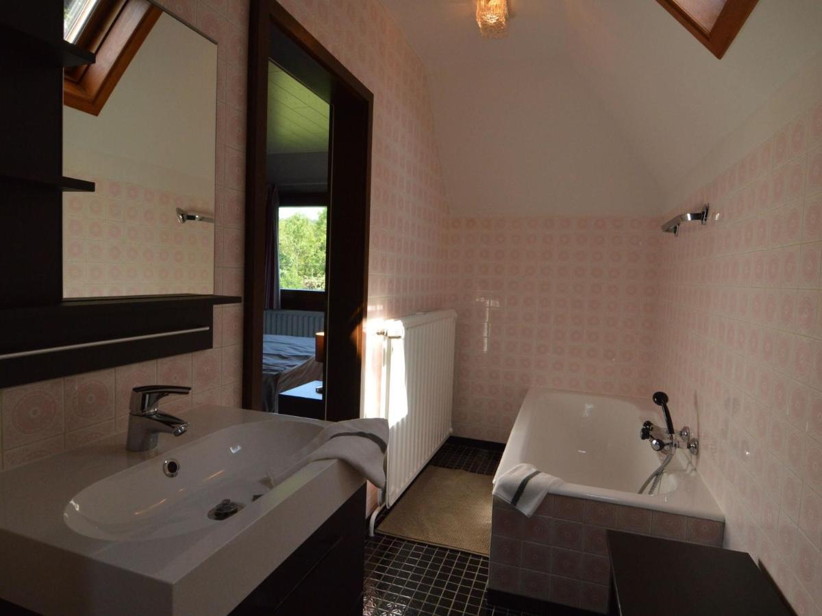 Elegant Villa In Stavelot With Fitness Playroom Extérieur photo